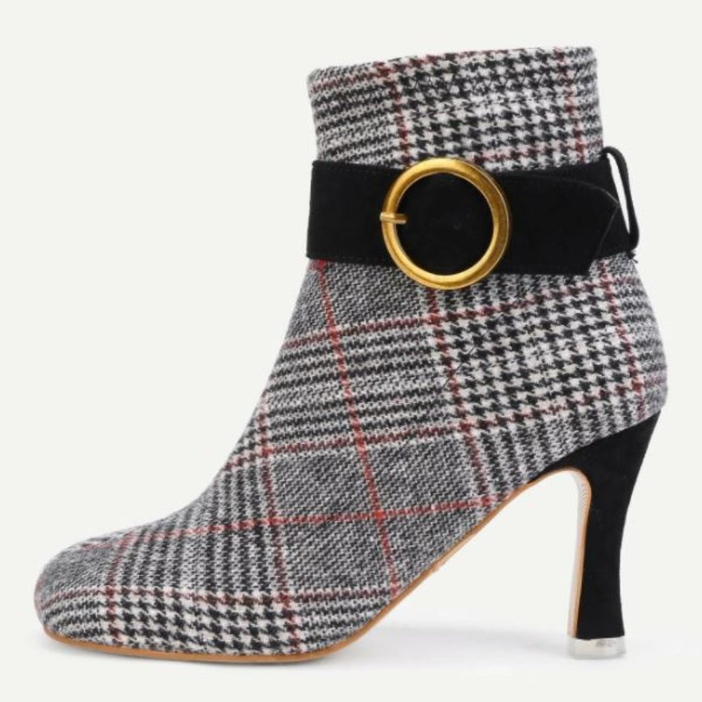 Gingham Print Side Zipper Ankle Boots (Size 8)
